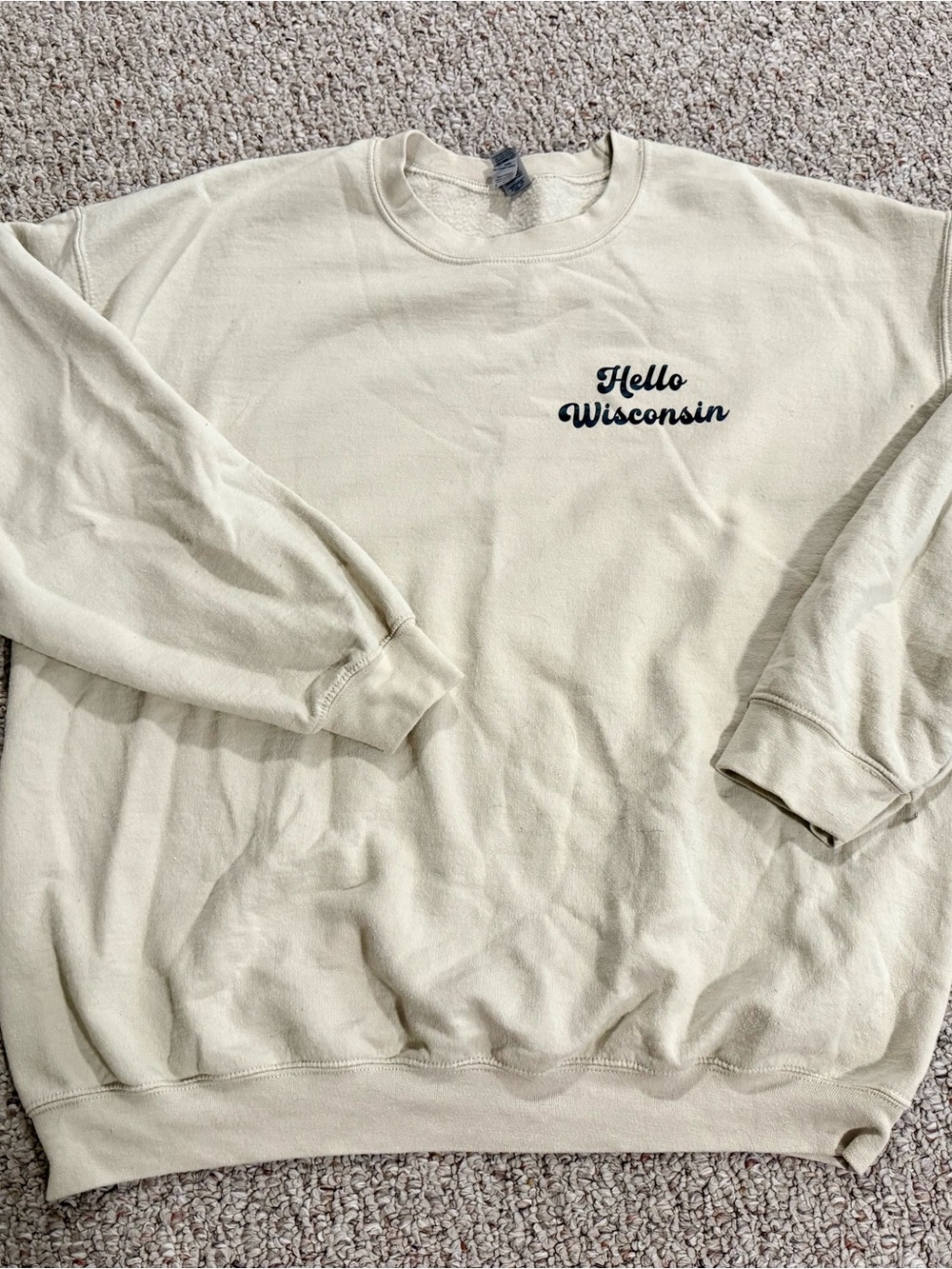 Gildan Cream 'Hello Wisconsin' Crewneck Sweatshirt